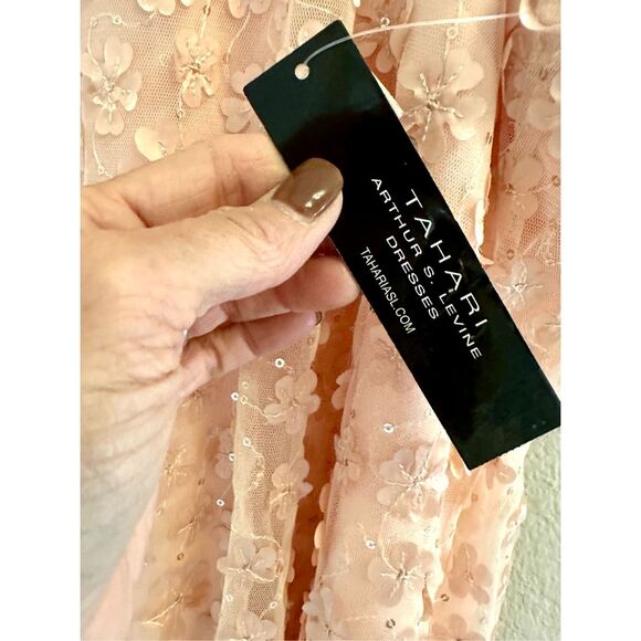 NWT Tahari ASL Women's Peach Floral Lace Overlay Dress.  Size 16 - Picture 5 of 11